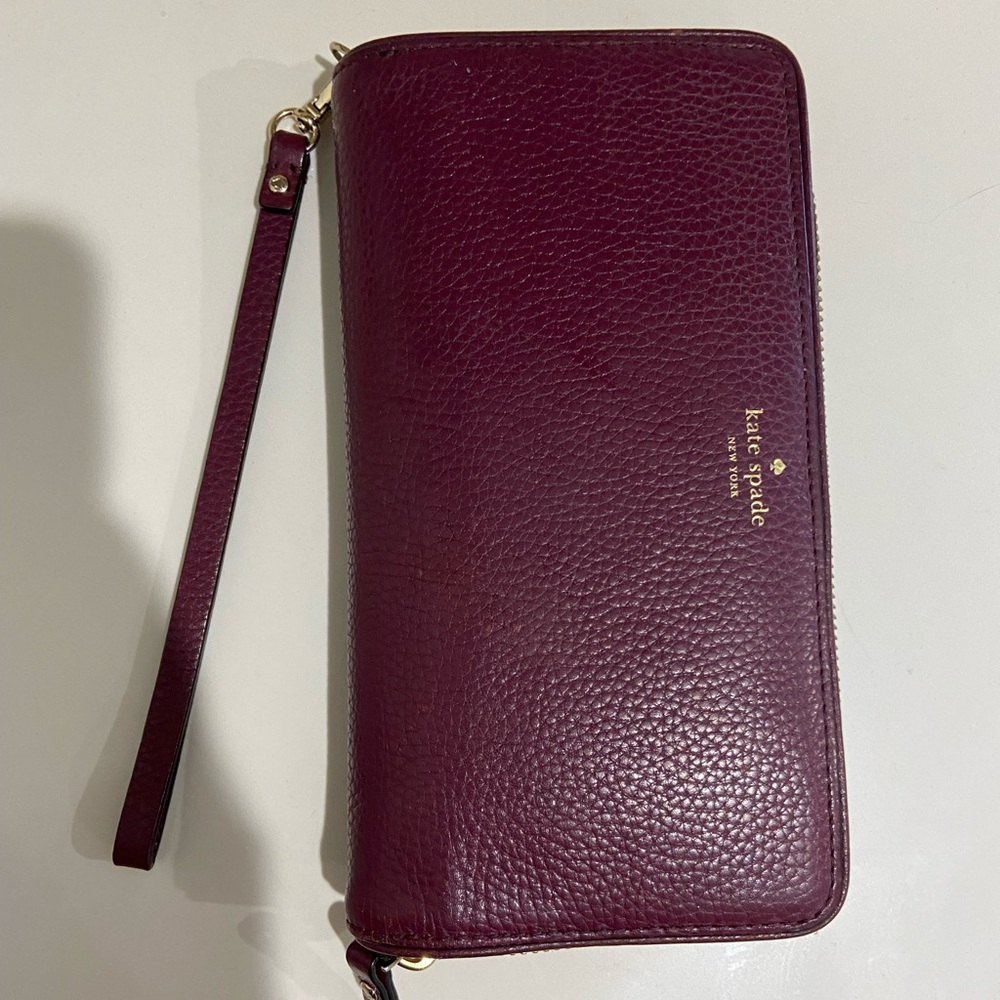 Authentic Kate Spade Wallet ♠️